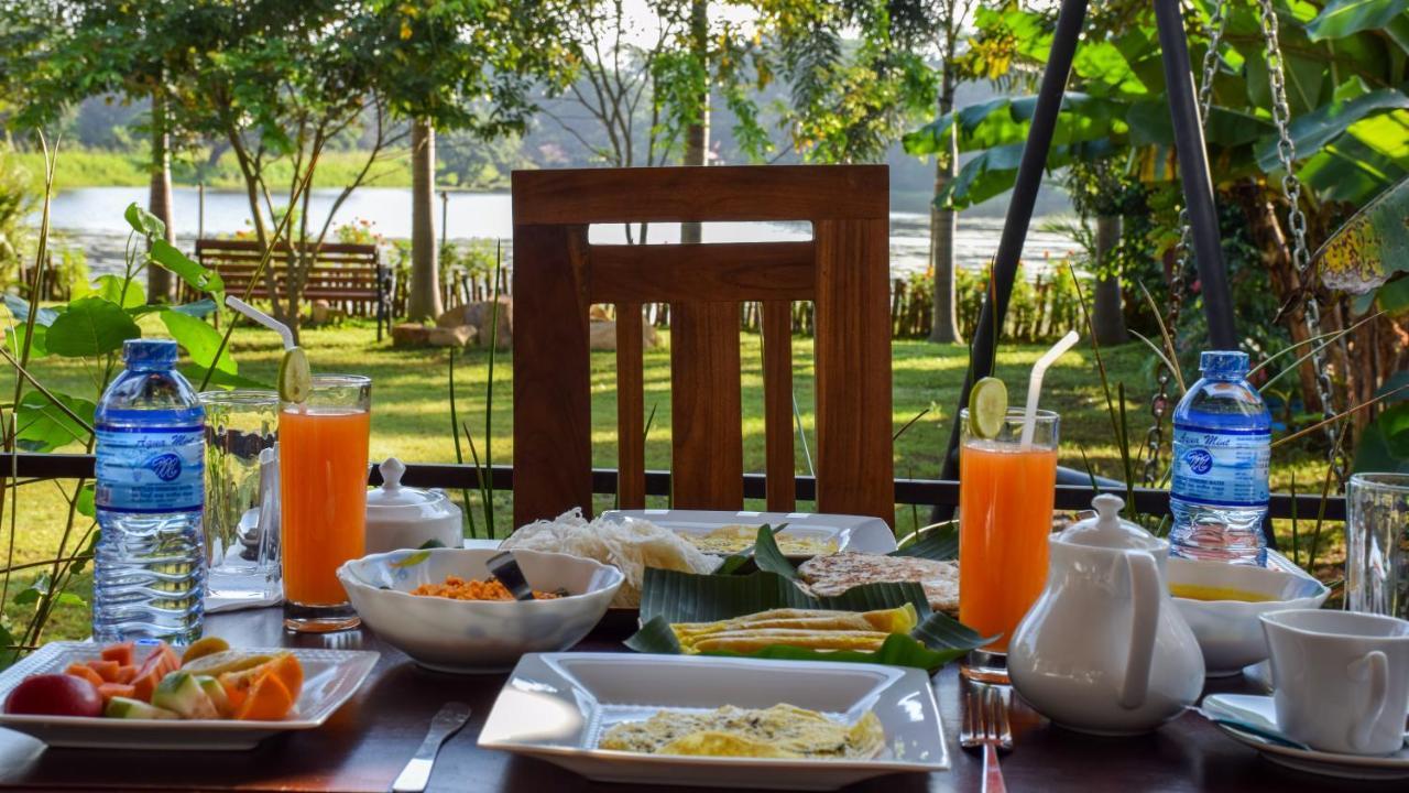 Shashin Lake Resort 담불라 외부 사진